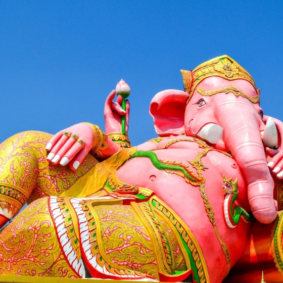 ワットサマーンラッタナーラーム（ピンクガネーシャ）